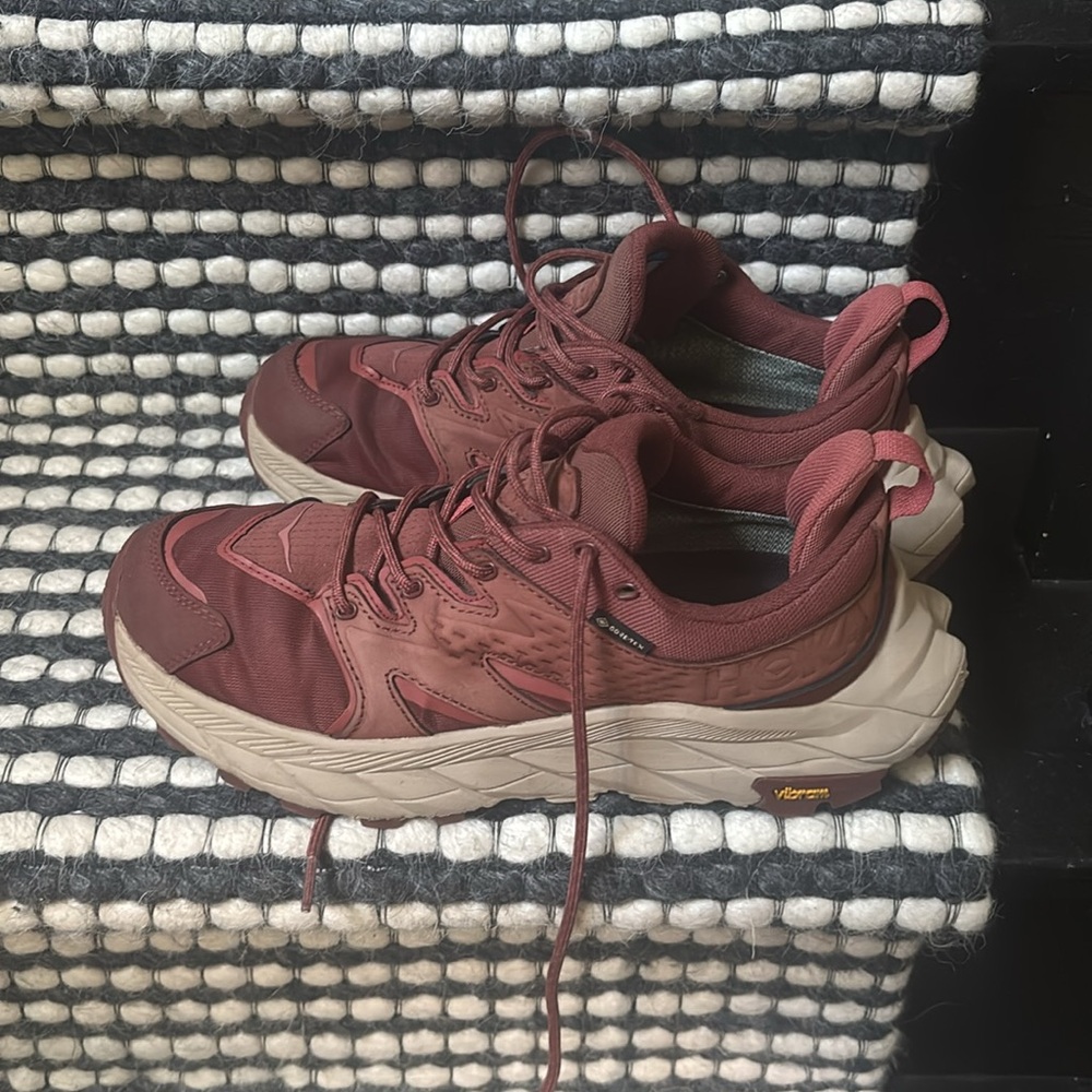 HOKA Anacapa Low GTX Red Burgundy Women’s Shoes Size US8 UK6.5 EU40 25cm
